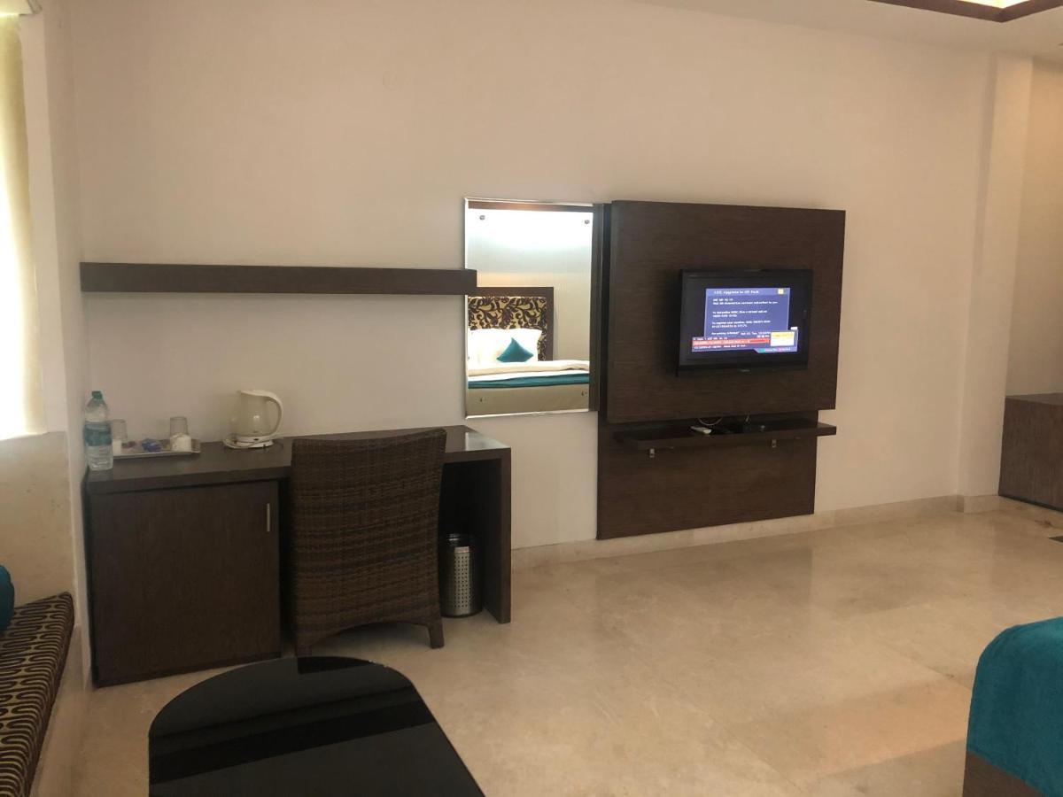 Golden Huts Resorts Rewari Exterior photo
